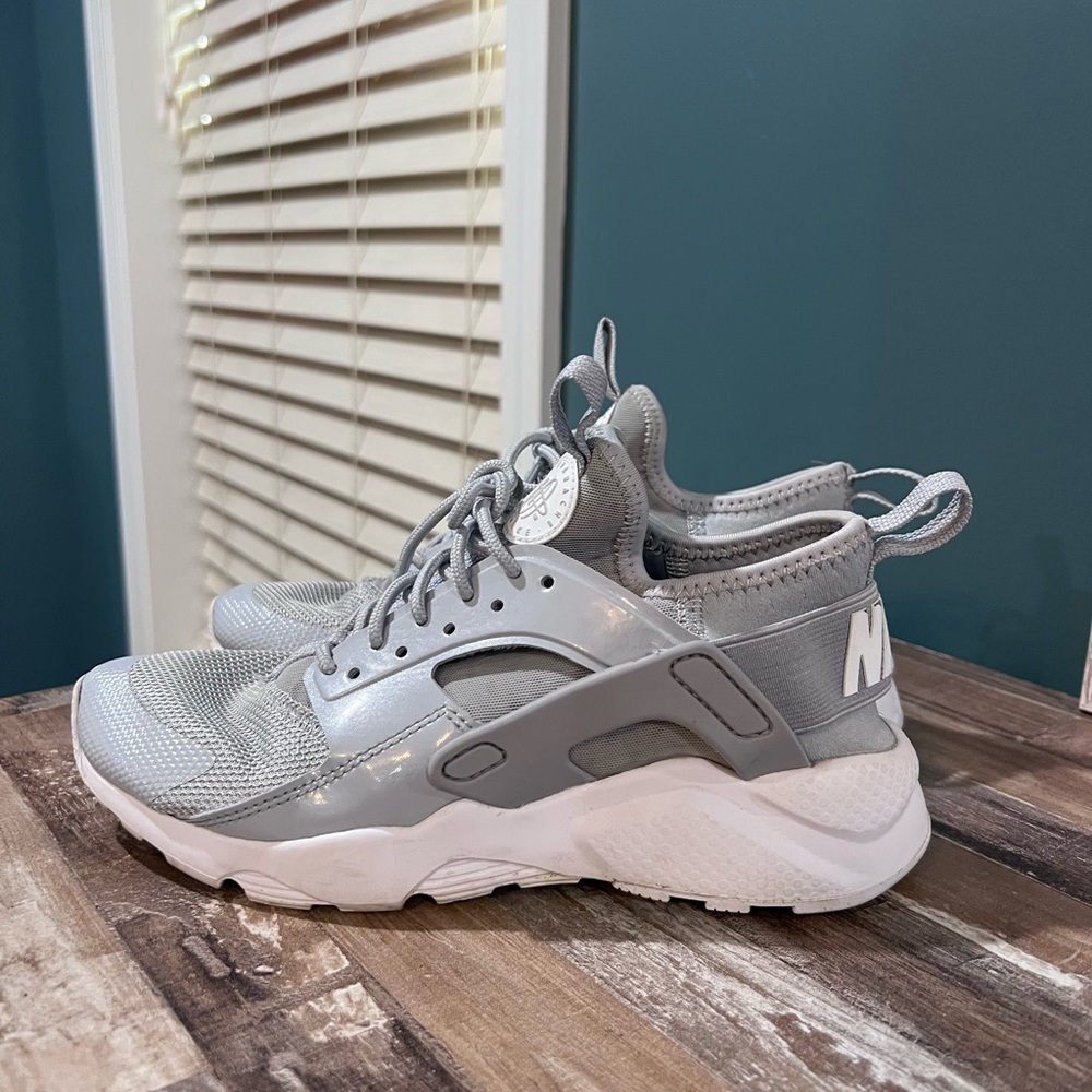 Grey Nike Huarache